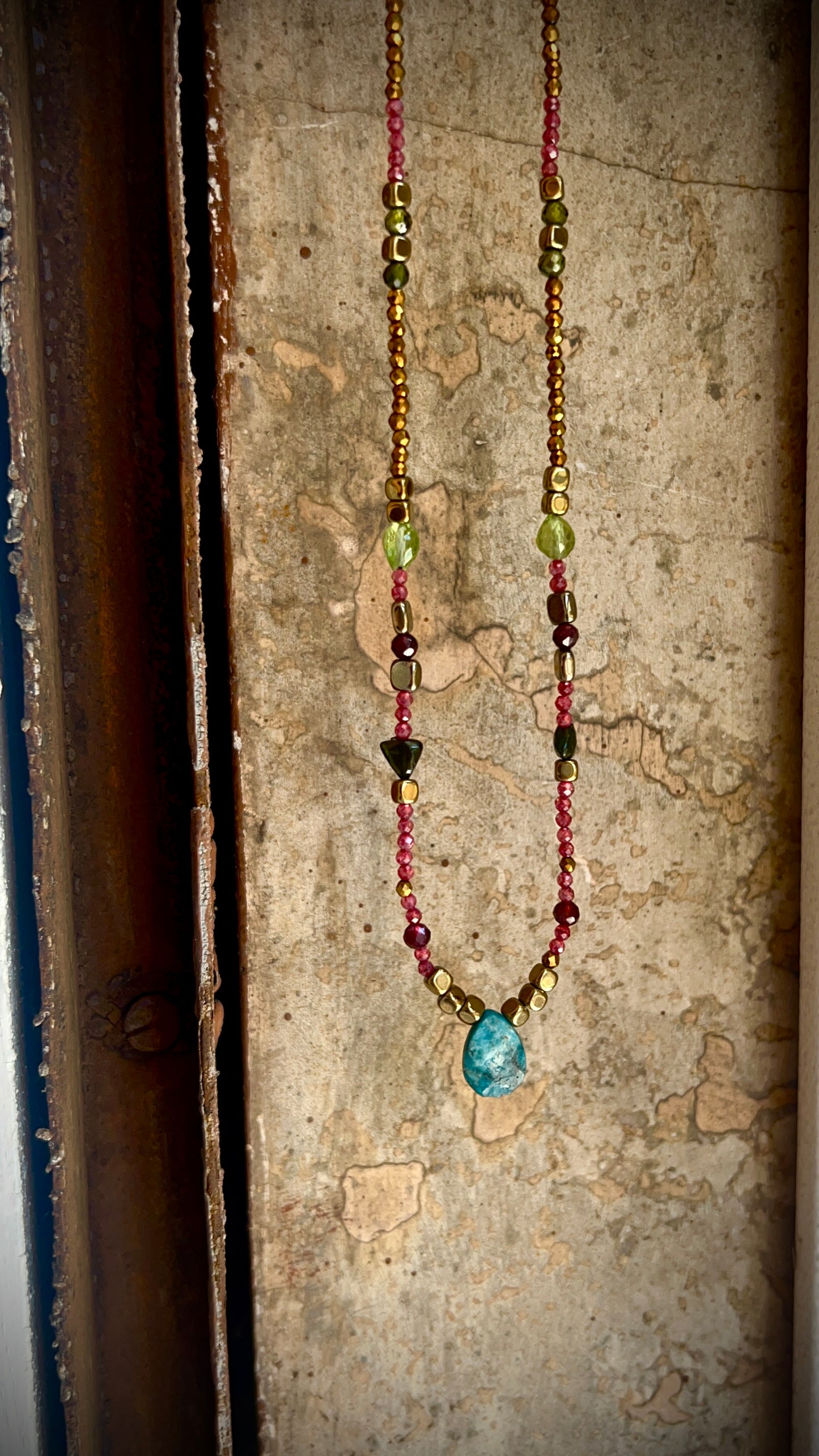 CO-02 APATITE